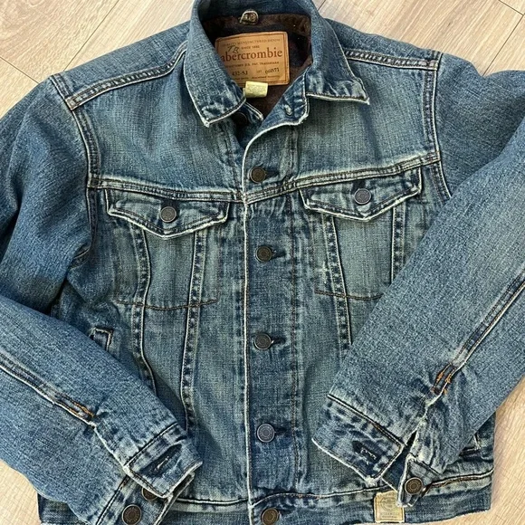 Abercrombie and Fitch Vintage Jean Jacket Youth Large - Picture 1 of 4